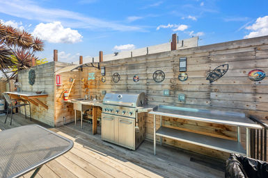 Good Life 5 BR Beach House + Event Space Access image 7
