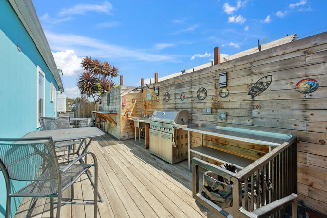 Good Life 5 BR Beach House + Event Space Access image 1