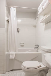 Chic 14 Bedroom Mansion Stay in Country Club Plaza image 50