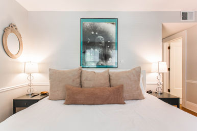 Chic 14 Bedroom Mansion Stay in Country Club Plaza image 44