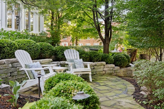Chic 14 Bedroom Mansion Stay in Country Club Plaza image 4