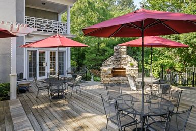 Chic 14 Bedroom Mansion Stay in Country Club Plaza image 13