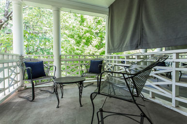 Chic 14 Bedroom Mansion Stay in Country Club Plaza image 48