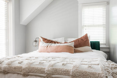Chic 14 Bedroom Mansion Stay in Country Club Plaza image 66