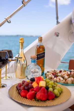 Miami Yacht Catering Services: Chef Prepared Menus for Luxury Charters image 6
