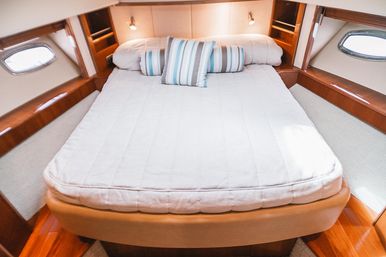 $500 Discount on 4 Hour Charters! All-Inclusive Luxury Yacht Charter: Steel Aweigh 65ft Sea Ray image 11
