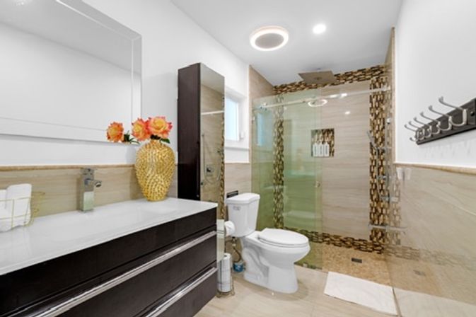 The Miami Resort: Stunning Villa with Heated Pool + Outdoor Bar image 37