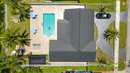 The Miami Resort: Stunning Villa with Heated Pool + Outdoor Bar image 8