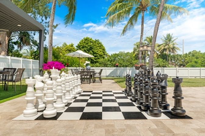 The Miami Resort: Stunning Villa with Heated Pool + Outdoor Bar image 18
