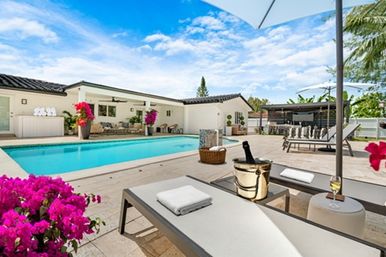 The Miami Resort: Stunning Villa with Heated Pool + Outdoor Bar image 13