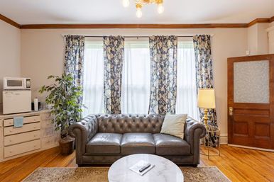The Judge's Mansion: 8BR Historic Home in Olde Town East image 64