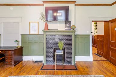 The Judge's Mansion: 8BR Historic Home in Olde Town East image 73