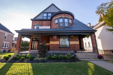 The Judge's Mansion: 8BR Historic Home in Olde Town East image 1