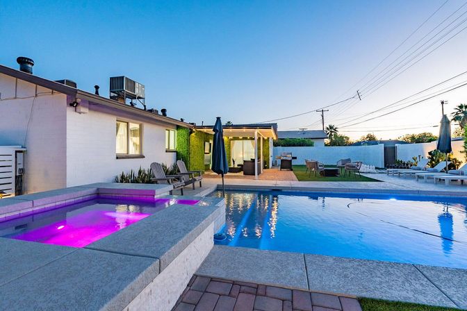 Luxe Scottsdale Oasis with Pool, Hot Tub & Mini Golf image 15
