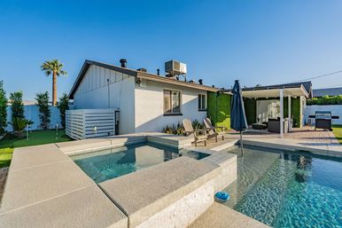 Luxe Scottsdale Oasis with Pool, Hot Tub & Mini Golf image 9