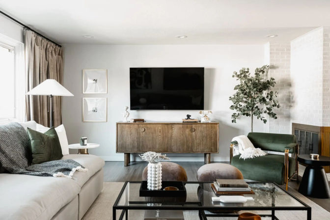 The Luxe: Hot Tub, Cinema Room & Fire Pit image 9