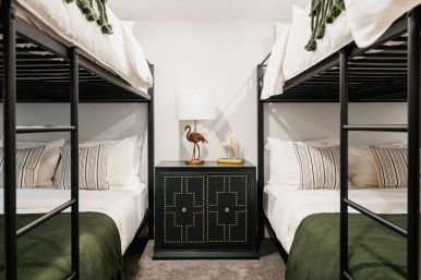 The Luxe: Hot Tub, Cinema Room & Fire Pit image 24