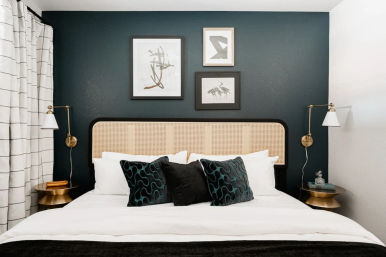The Luxe: Hot Tub, Cinema Room & Fire Pit image 25