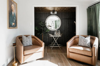 The Luxe: Hot Tub, Cinema Room & Fire Pit image 3
