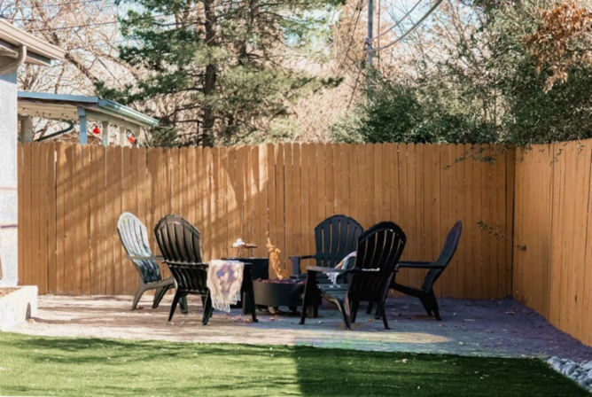 The Luxe: Hot Tub, Cinema Room & Fire Pit image 34