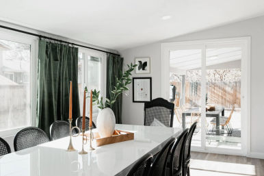 The Luxe: Hot Tub, Cinema Room & Fire Pit image 12