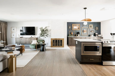 The Luxe: Hot Tub, Cinema Room & Fire Pit image 10