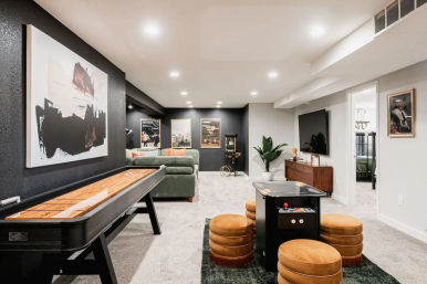 The Luxe: Hot Tub, Cinema Room & Fire Pit image 19