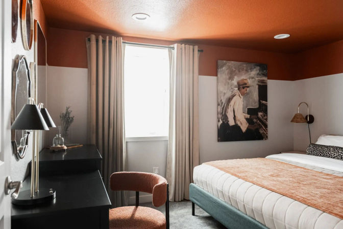 The Luxe: Hot Tub, Cinema Room & Fire Pit image 27