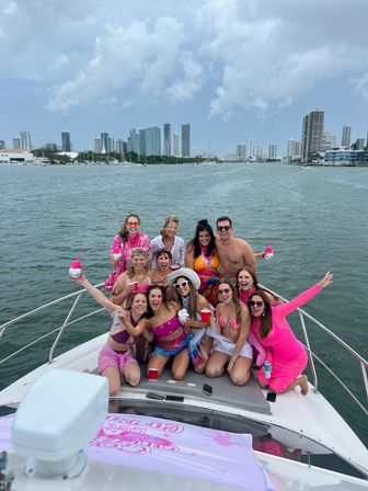 Last Fling Bachelorette Yacht Party: 50 Ft Sea Ray  image 9