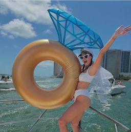 Last Fling Bachelorette Yacht Party: 50 Ft Sea Ray  image 14