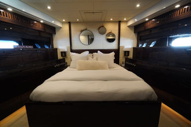 112-ft Leopard Luxury Super Yacht Charter Cabo image 14