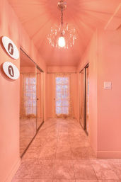 Villa Valmonte Royale: Luxury Glam in Movie Colony image 35
