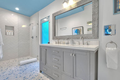 Villa Valmonte Royale: Luxury Glam in Movie Colony image 62