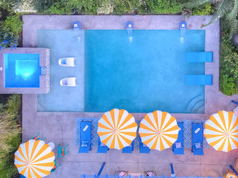 Villa Valmonte Royale: Luxury Glam in Movie Colony image 5