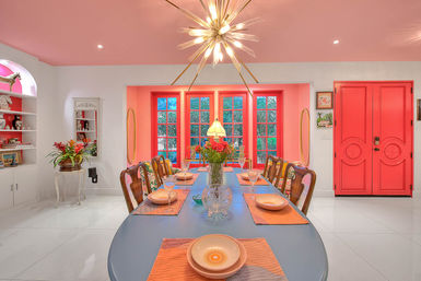 Villa Valmonte Royale: Luxury Glam in Movie Colony image 27