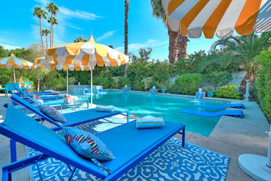 Villa Valmonte Royale: Luxury Glam in Movie Colony image 1