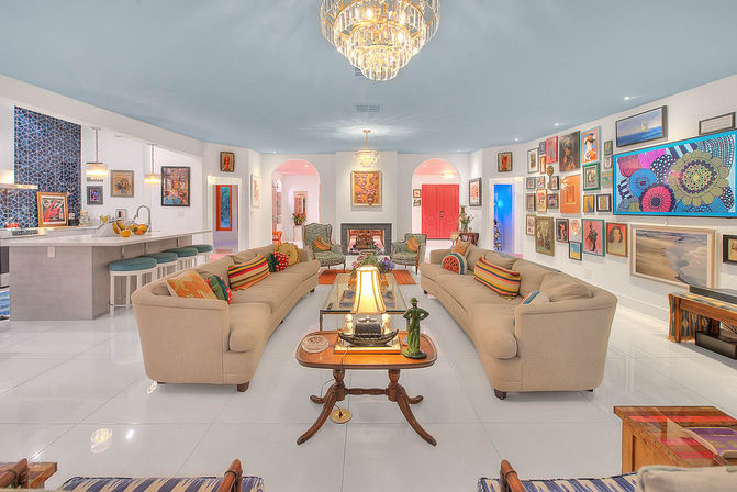 Villa Valmonte Royale: Luxury Glam in Movie Colony image 25