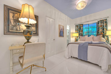 Villa Valmonte Royale: Luxury Glam in Movie Colony image 48