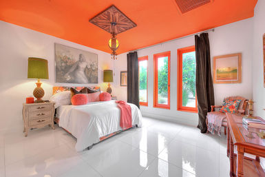 Villa Valmonte Royale: Luxury Glam in Movie Colony image 54