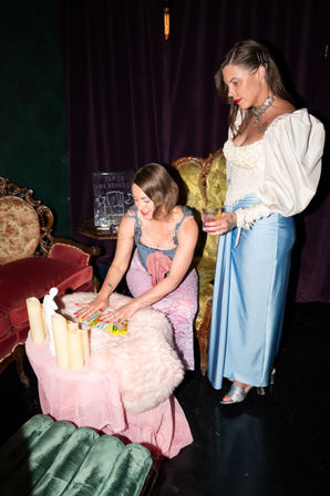 Pop-Up Tarot Reading for Your Party image 9