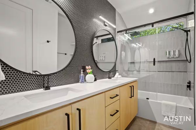 Dual-Home Oasis in East Austin with Pool + Outdoor Lounge image 58