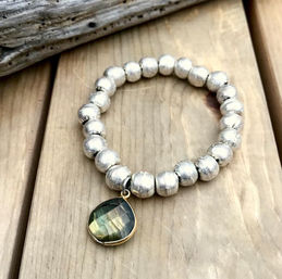 Luxury Beach Picnic + Yoga, Massage, Jewelry-Making & More image 18