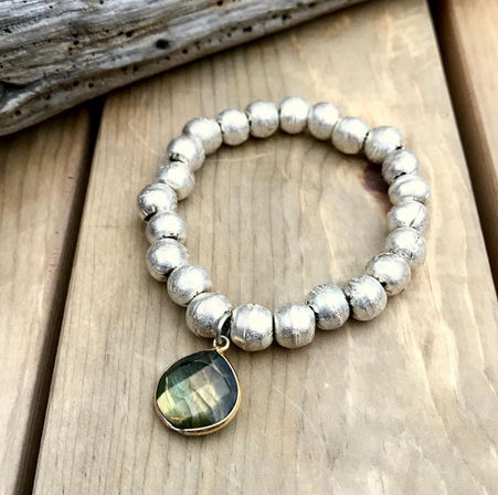 Luxury Beach Picnic + Yoga, Massage, Jewelry-Making & More image 18