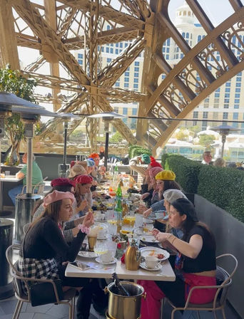 Chéri Encore Package: Brunch, Limo & Pool Party image 4