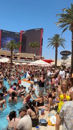 Chéri Encore Package: Brunch, Limo & Pool Party image 28