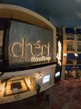 Chéri Encore Package: Brunch, Limo & Pool Party image 6