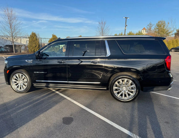 Private Luxury Transportation Car Service image 11