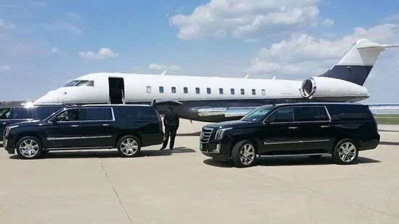 Private Luxury Transportation Car Service image 7