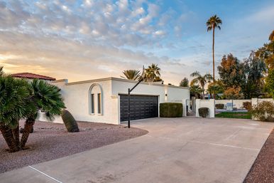 La Quinta Del Sol: Poolside Chill & Prime Scottsdale Location image 17