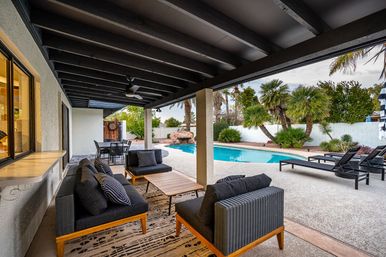 La Quinta Del Sol: Poolside Chill & Prime Scottsdale Location image 3